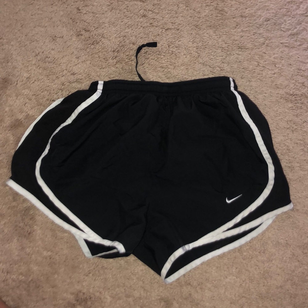 XS NIKE SHORTS